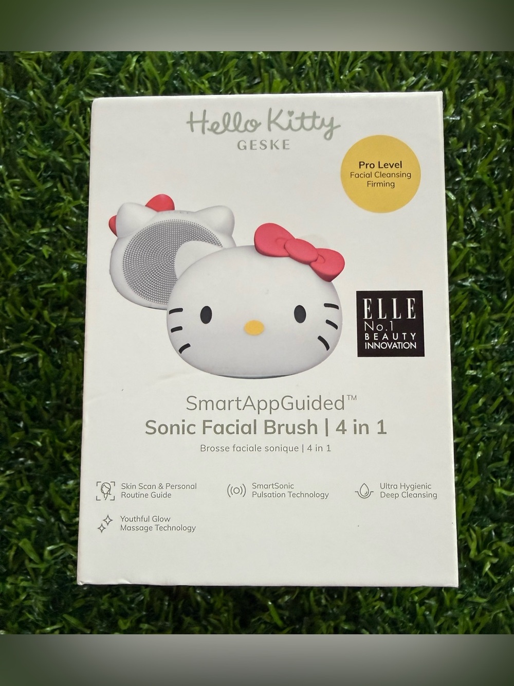 GESKE x Hello Kitty SmartAppGuided Sonic Facial Brush 4 in 1 White with Pink Bow